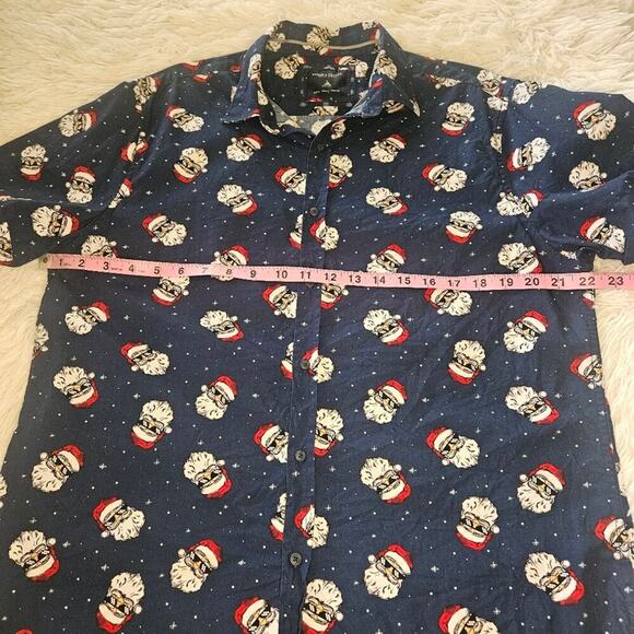 2/$30 Denim & Flower Ricky Singh Short-sleeved Button-down Santa Shirt Size L - Picture 5 of 9